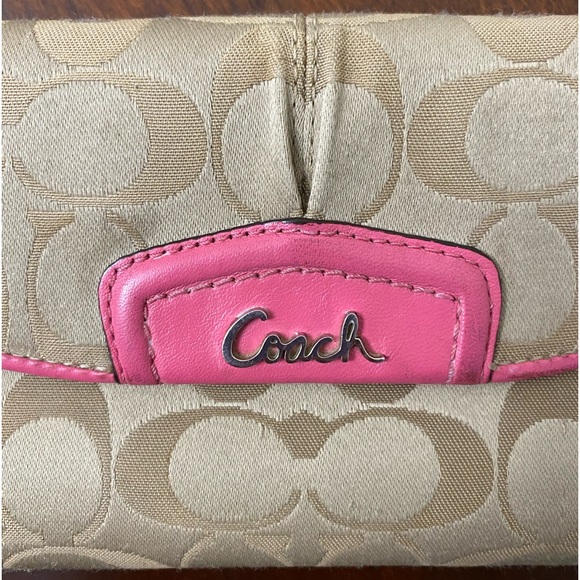 Coach Ashley Signature Jacquard Snap Envelope Wallet - Picture 3 of 14